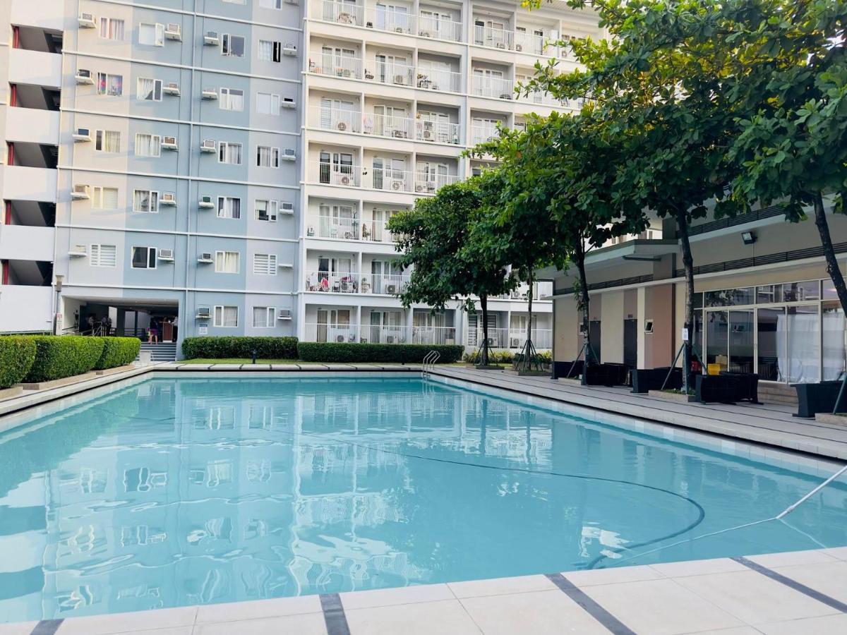 Trees Residences - Tower 11 1Br With Balcony Манила Экстерьер фото