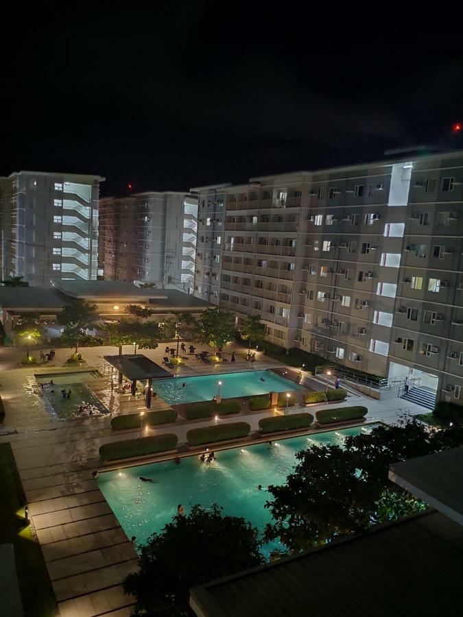 Trees Residences - Tower 11 1Br With Balcony Манила Экстерьер фото